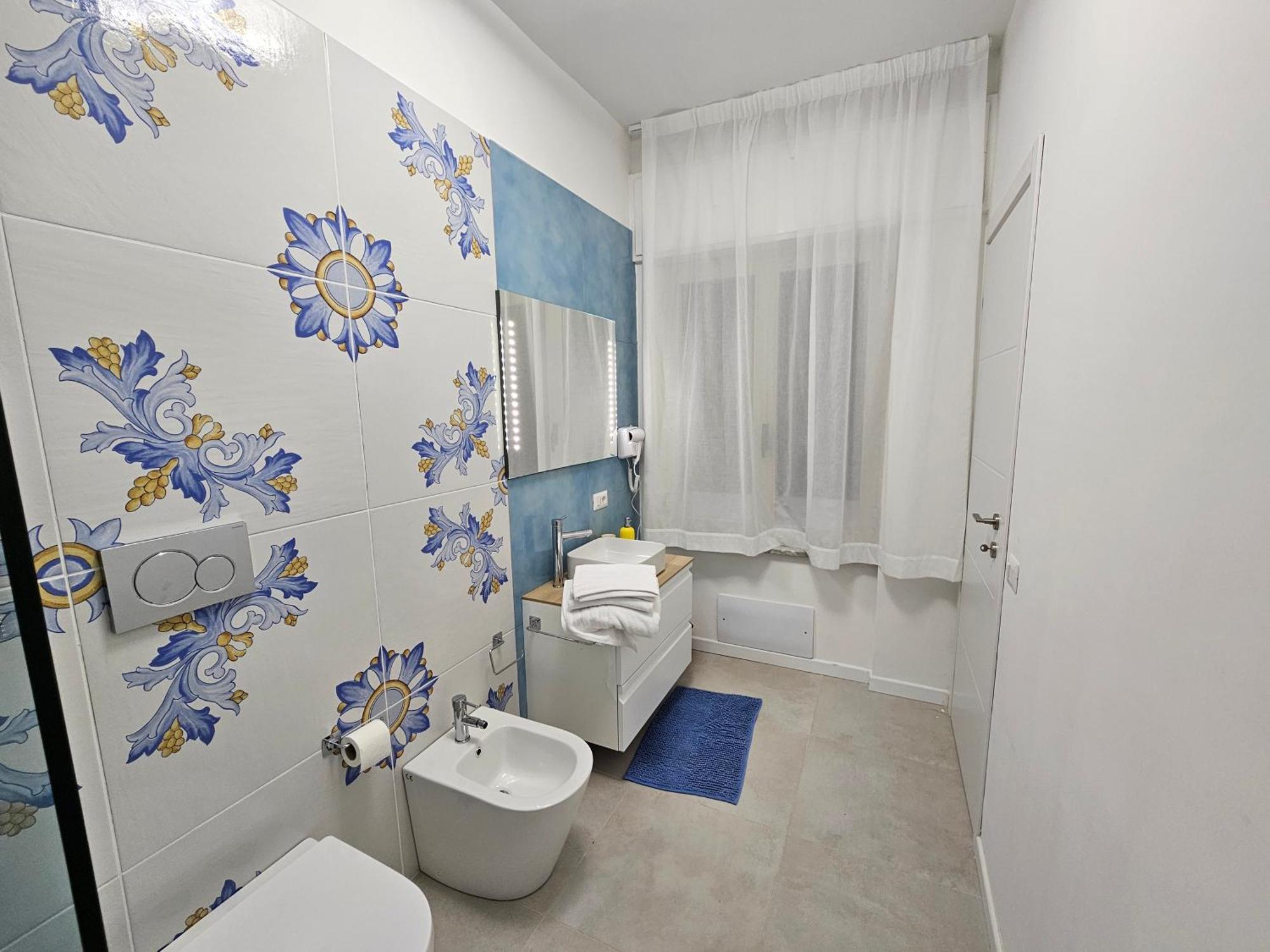 Erminia Suite Наполи Екстериор снимка
