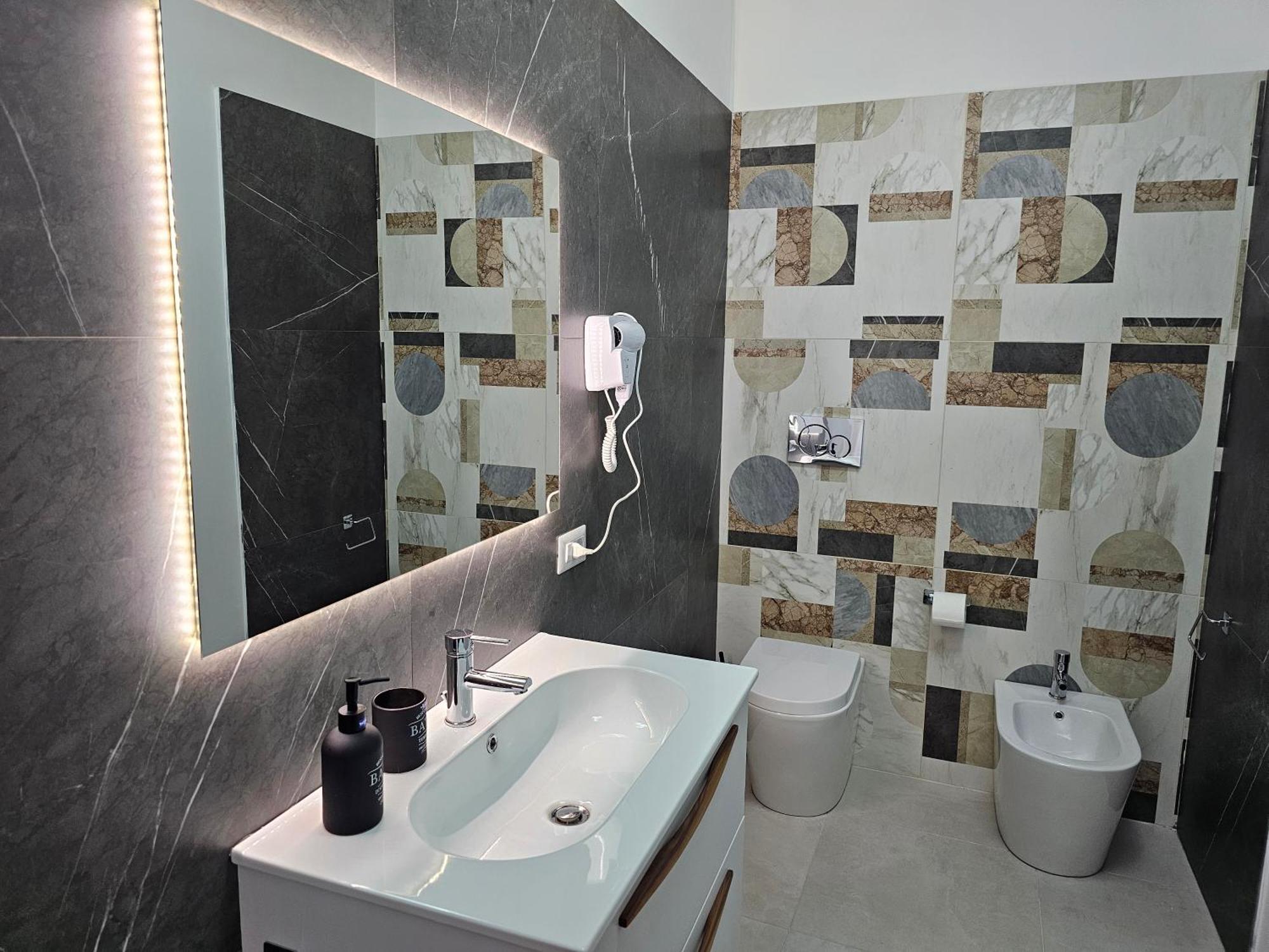 Erminia Suite Наполи Екстериор снимка