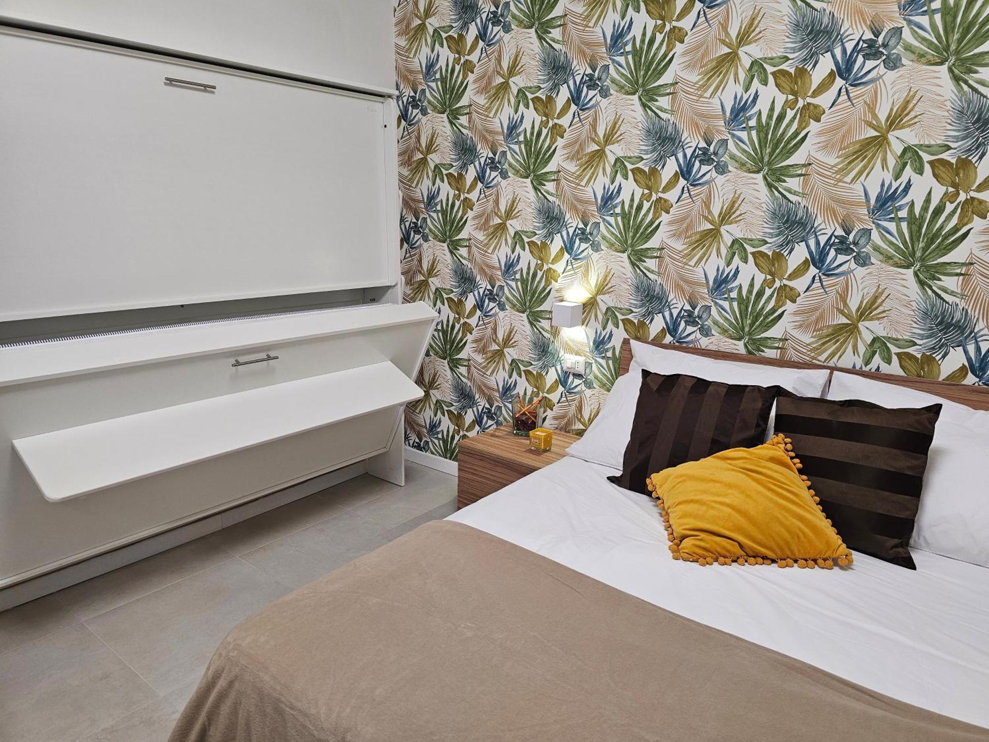 Erminia Suite Наполи Екстериор снимка