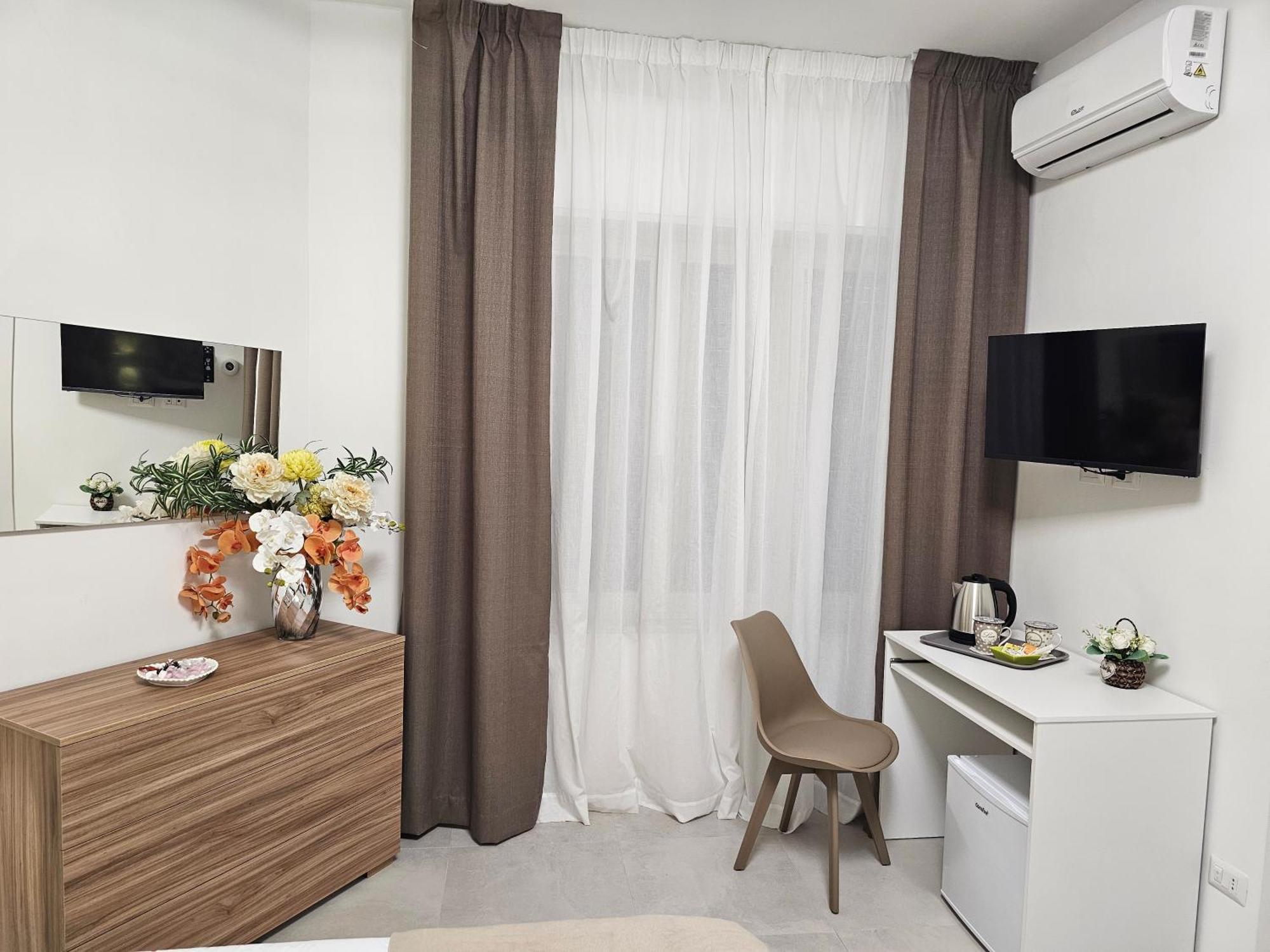 Erminia Suite Наполи Екстериор снимка