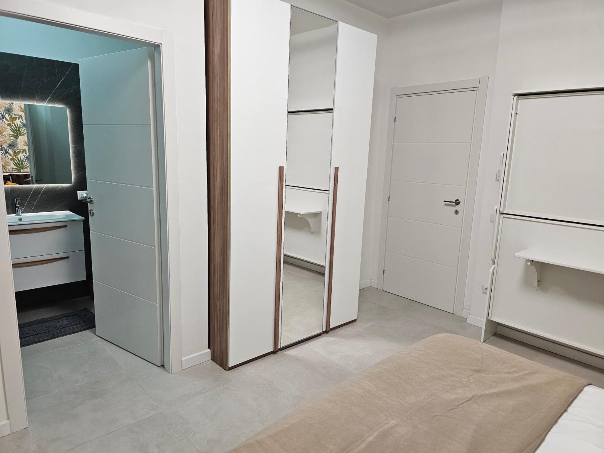Erminia Suite Наполи Екстериор снимка